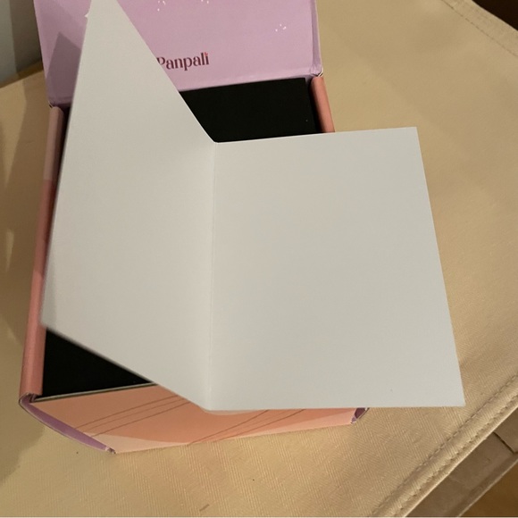 NWT Panpali Best Friend Candle with Blank Card - Picture 4 of 9
